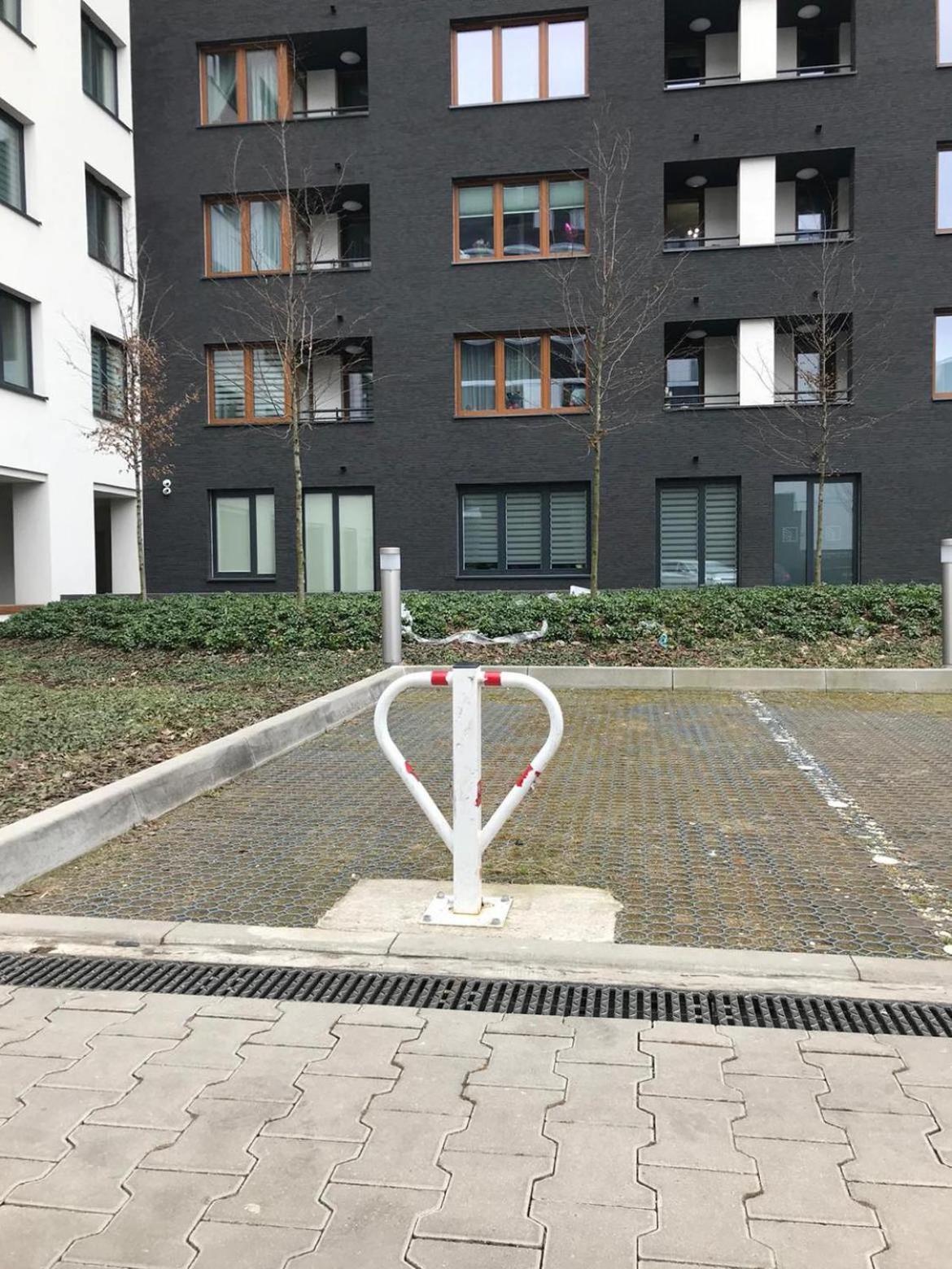 Pure Apartment *